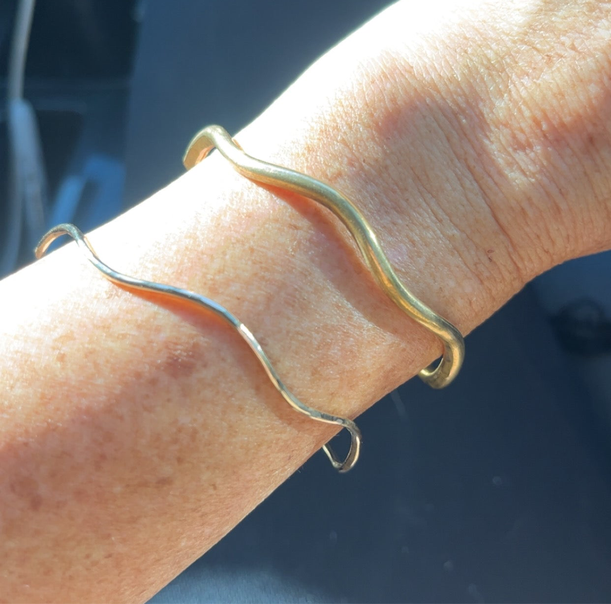 BIG WAVE BANGLE BRACELET