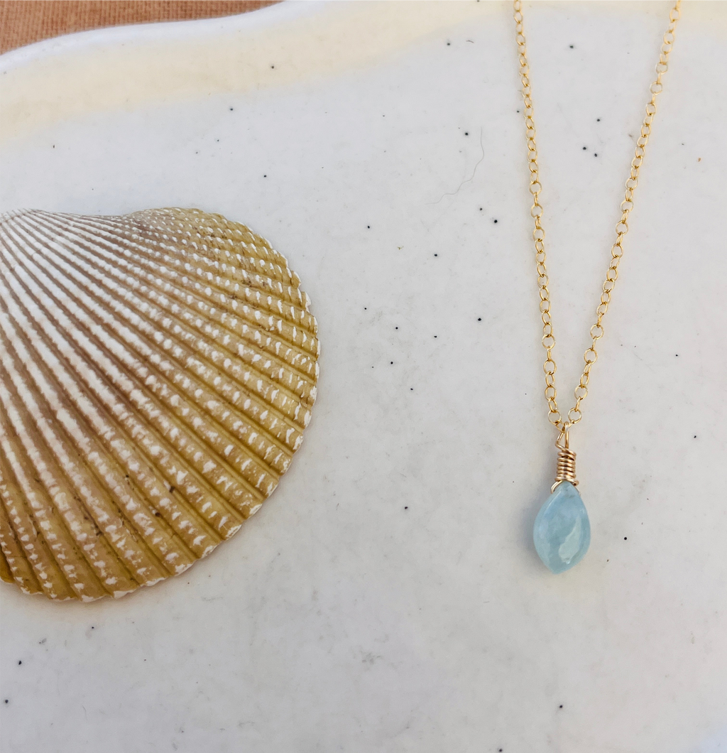 AQUAMARINE GEM NECKLACE