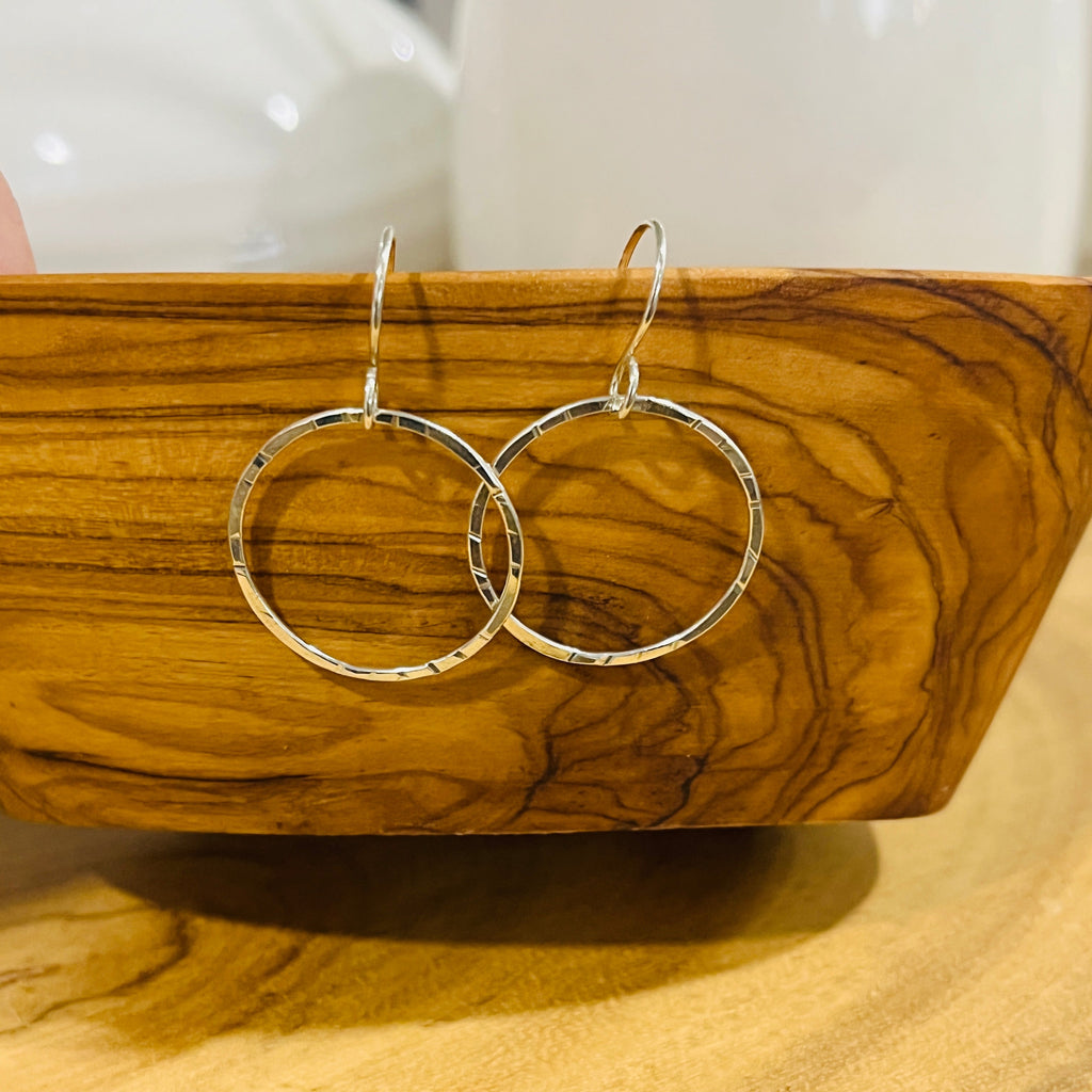 SMALL HOOP EARRINGS