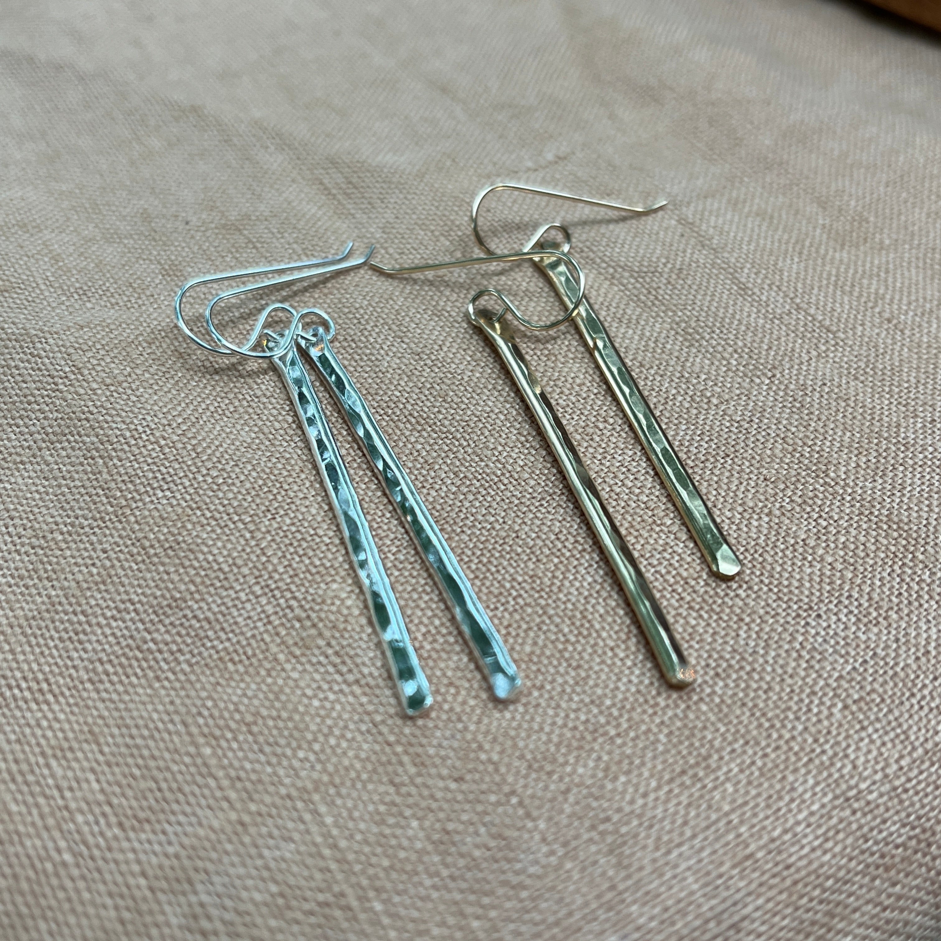 GEMME BAR EARRINGS