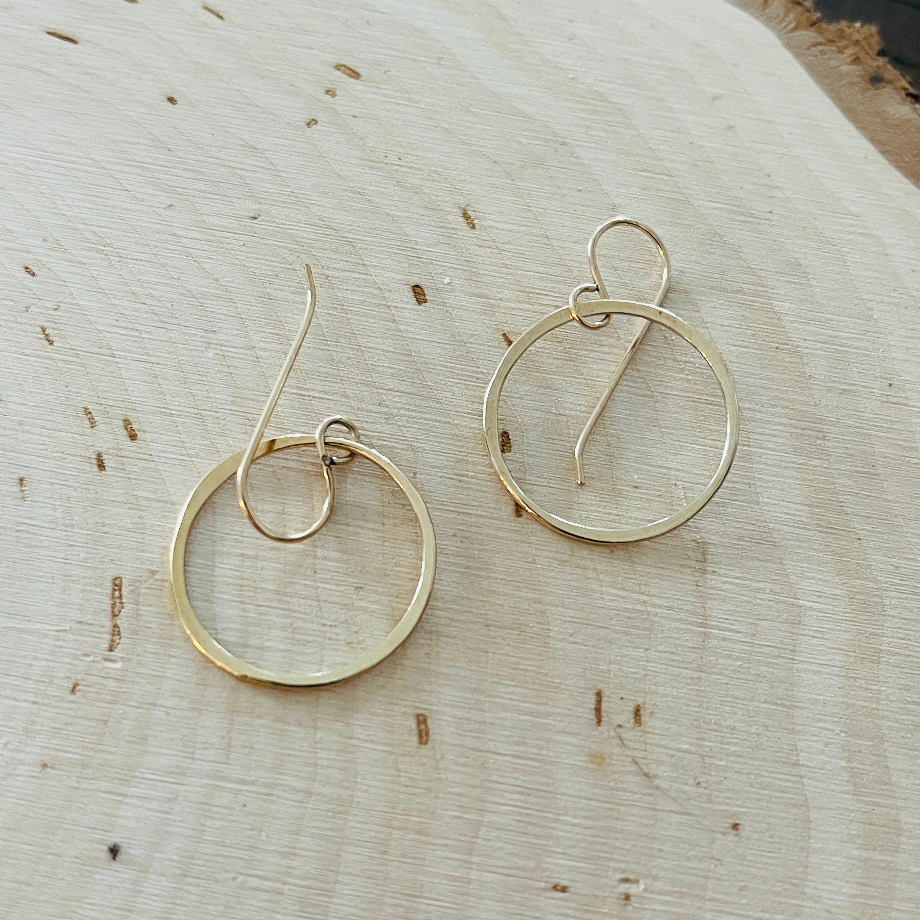 SMALL HOOP EARRINGS