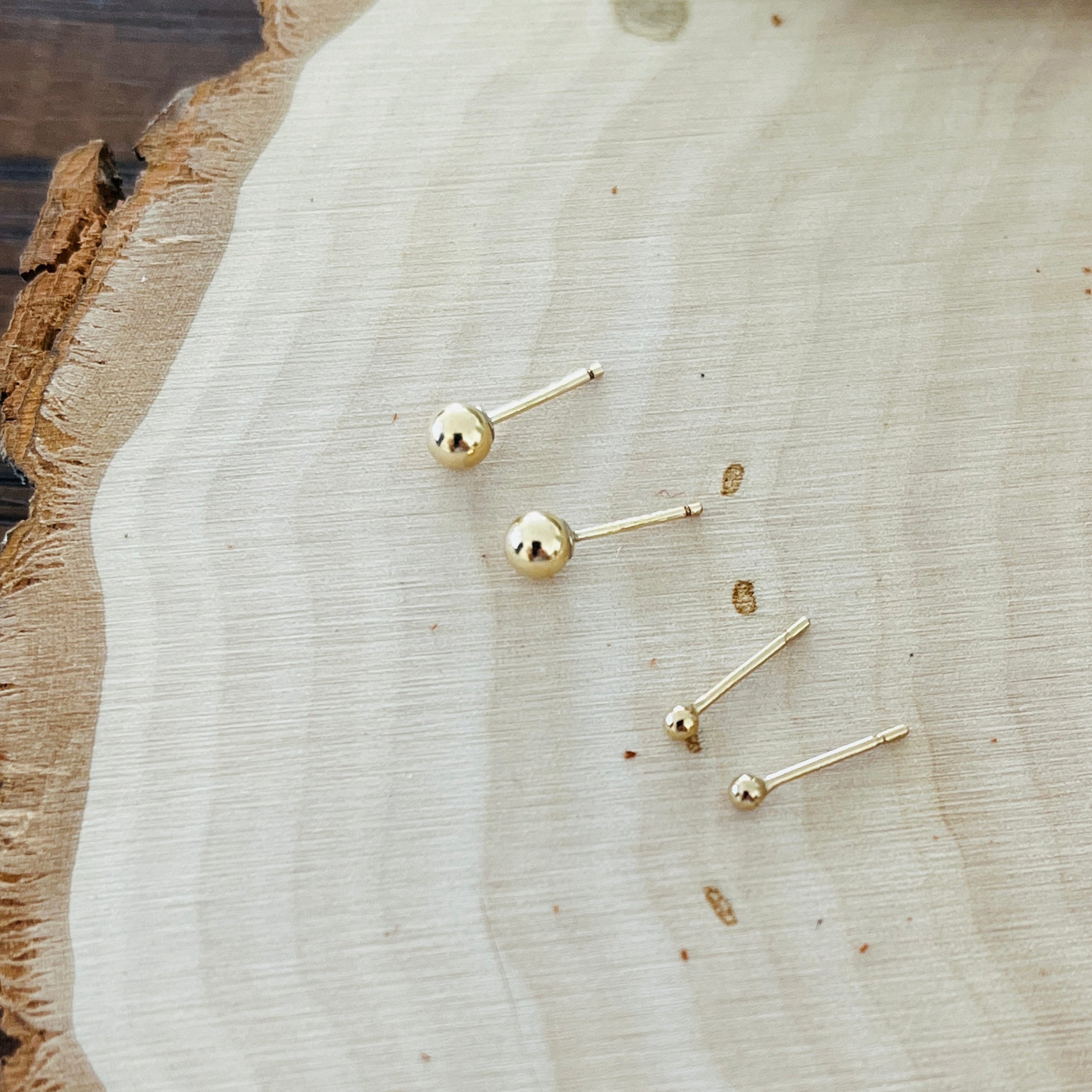 BALL STUD EARRINGS
