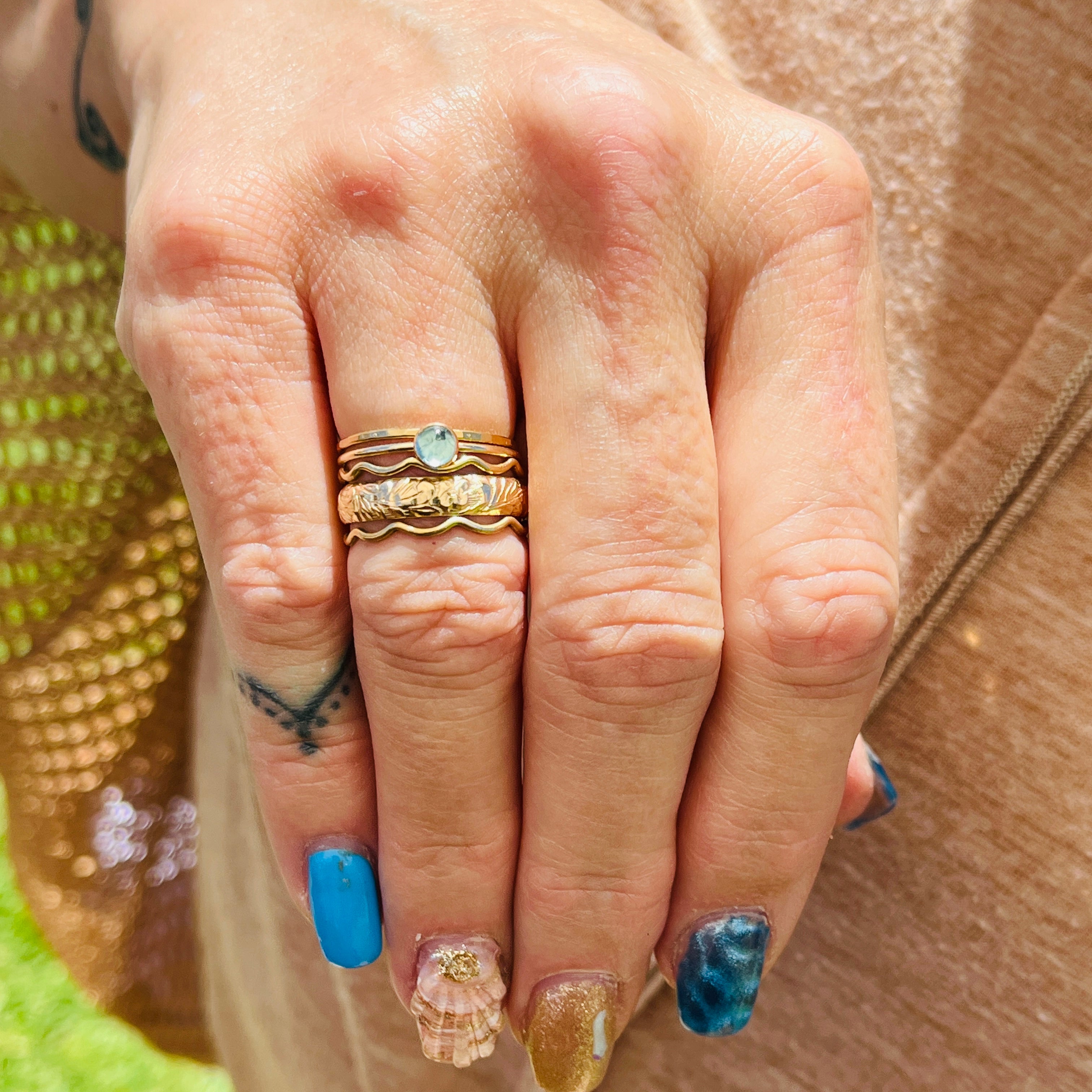 FLORAL BAND RING