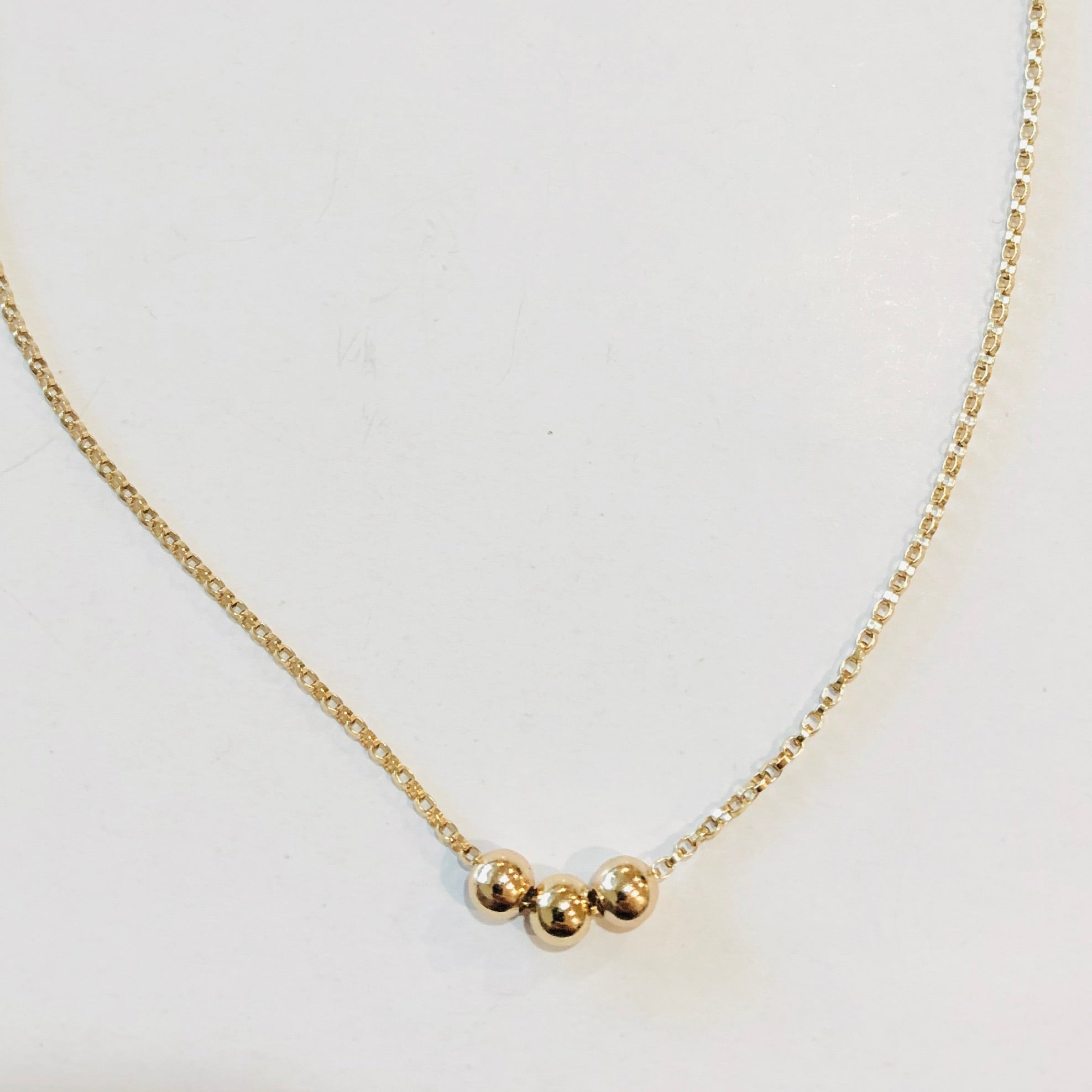 3 BALL NECKLACE